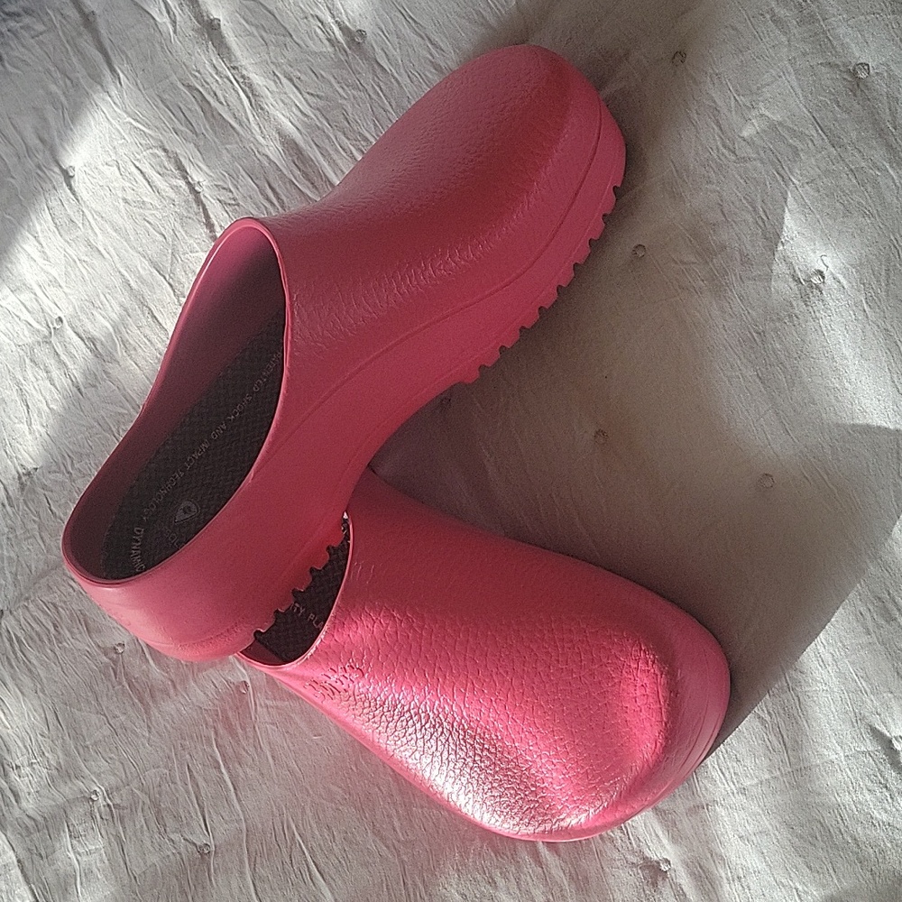 Birkin pink clogs